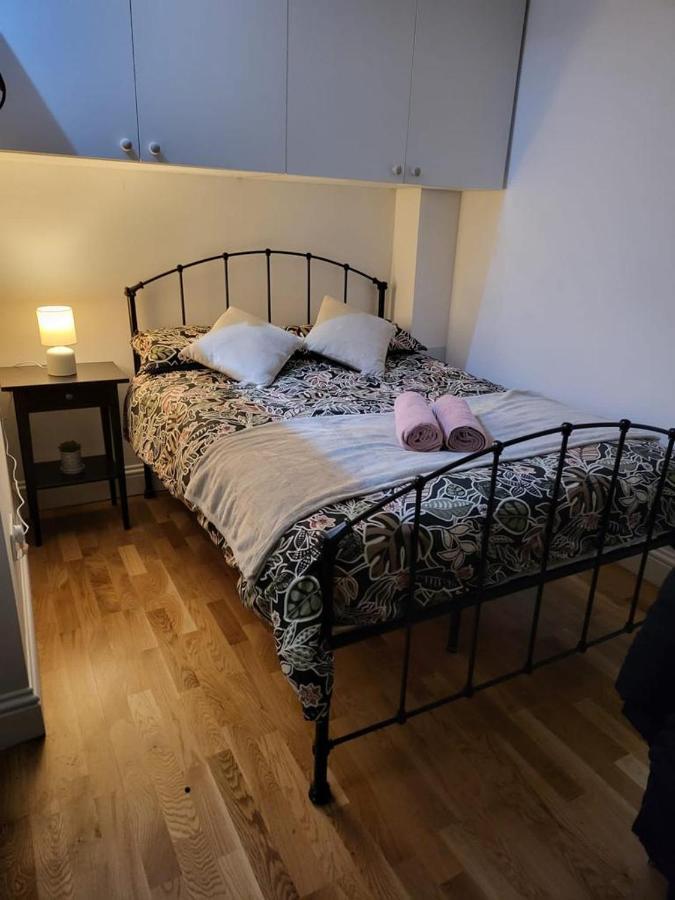Apartament Fancy Basement Flat A Londyn Zewnętrze zdjęcie