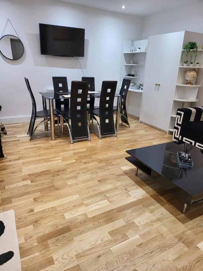 Apartament Fancy Basement Flat A Londyn Zewnętrze zdjęcie