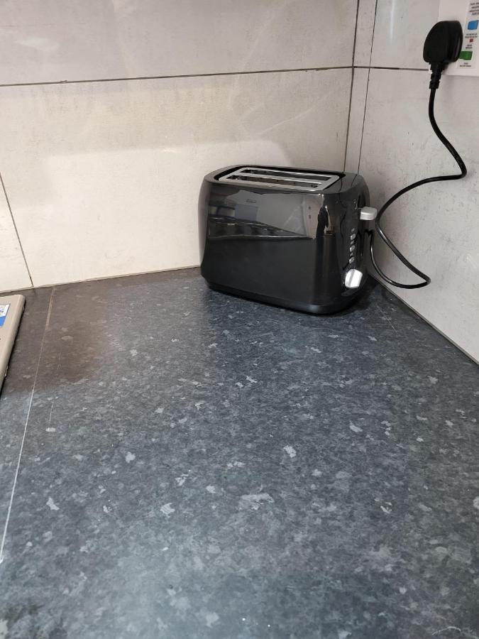 Apartament Fancy Basement Flat A Londyn Zewnętrze zdjęcie